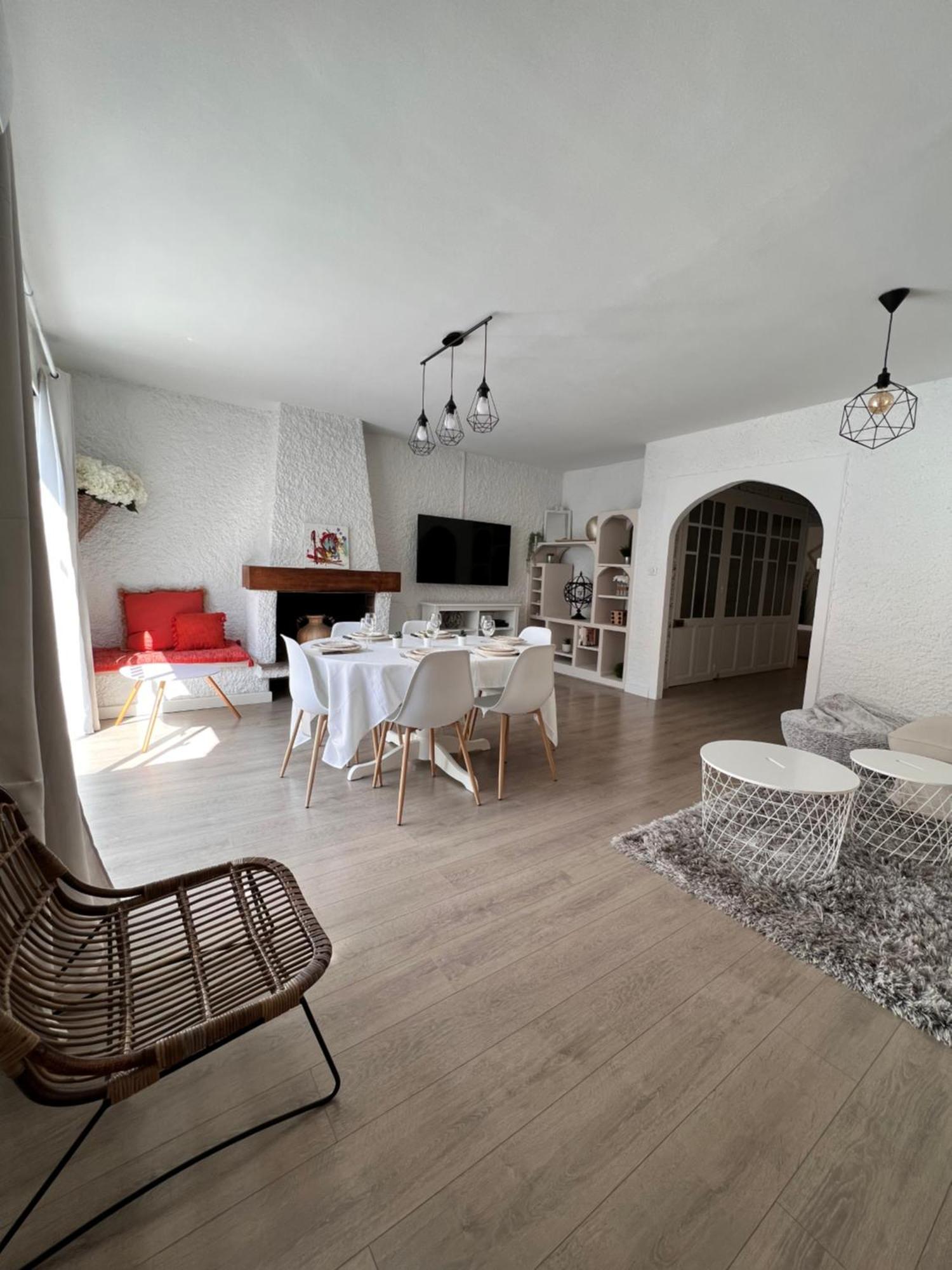 Gorgeous Town House Βίλα Ναρμπόν Εξωτερικό φωτογραφία